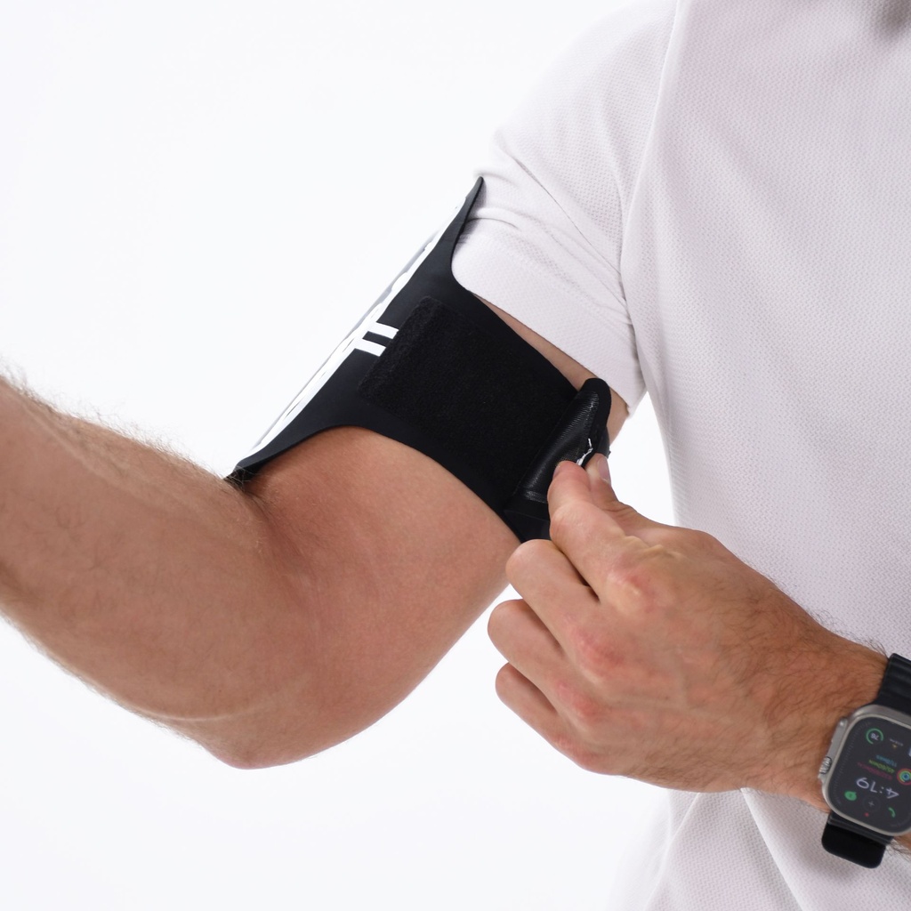 Six Peaks Armband Phone Holder